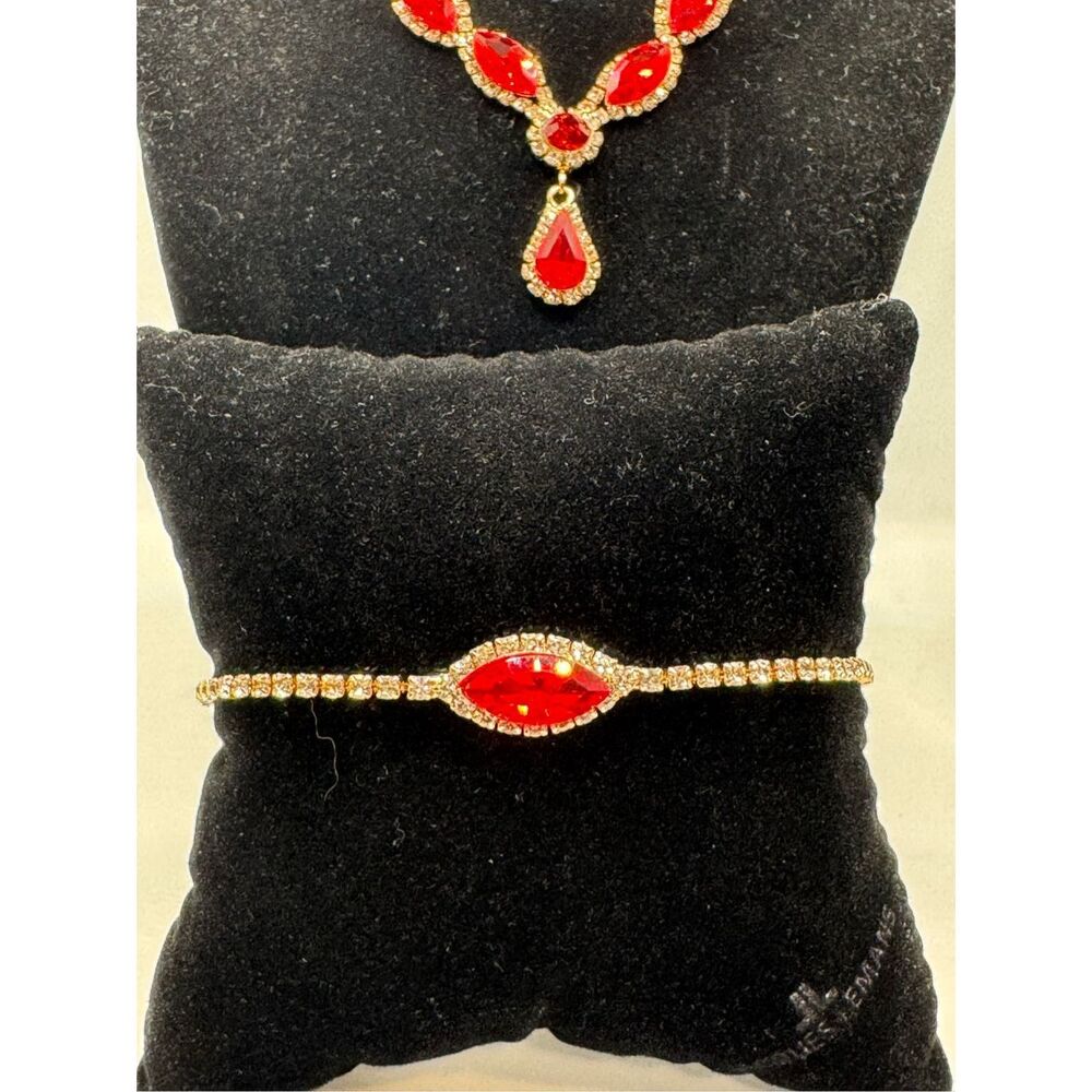 nOir Jewelry 3- Piece Red Crystal Yellow Gold Gold Necklace Chain Jewelry Set - Picture 4 of 11